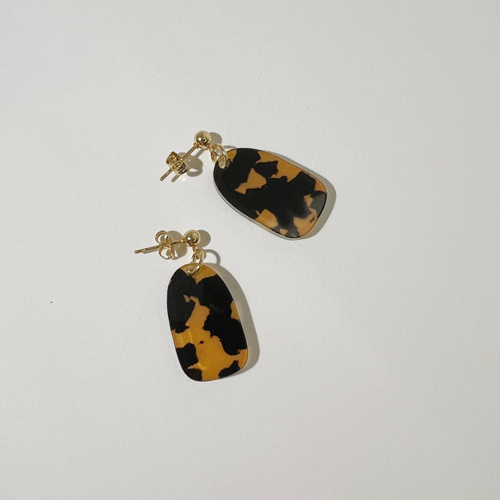 Clio Minimalist Earrings - Tortoise Shell