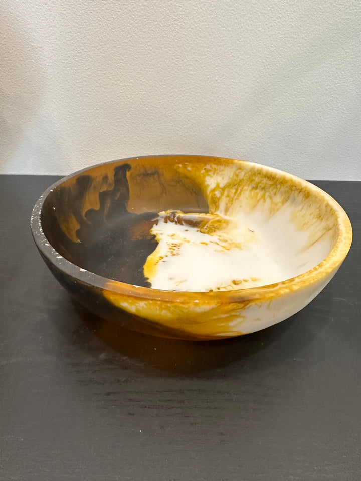 Resin Brown and White Salad Bowl (Medium)