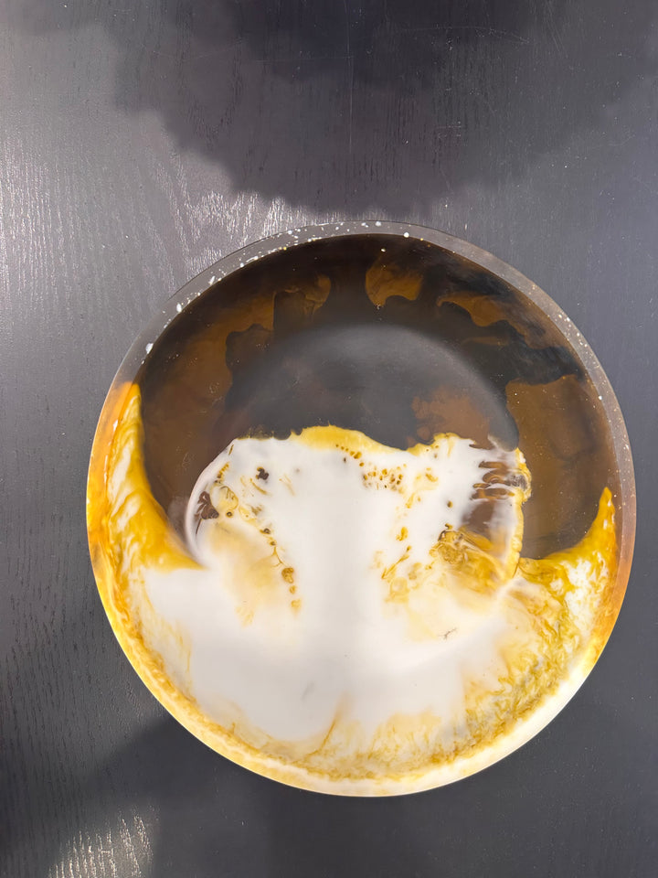 Resin Brown and White Salad Bowl (Medium)