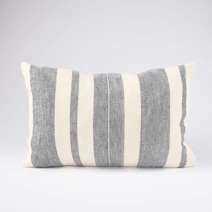 Lido Cushion - Off White/Navy