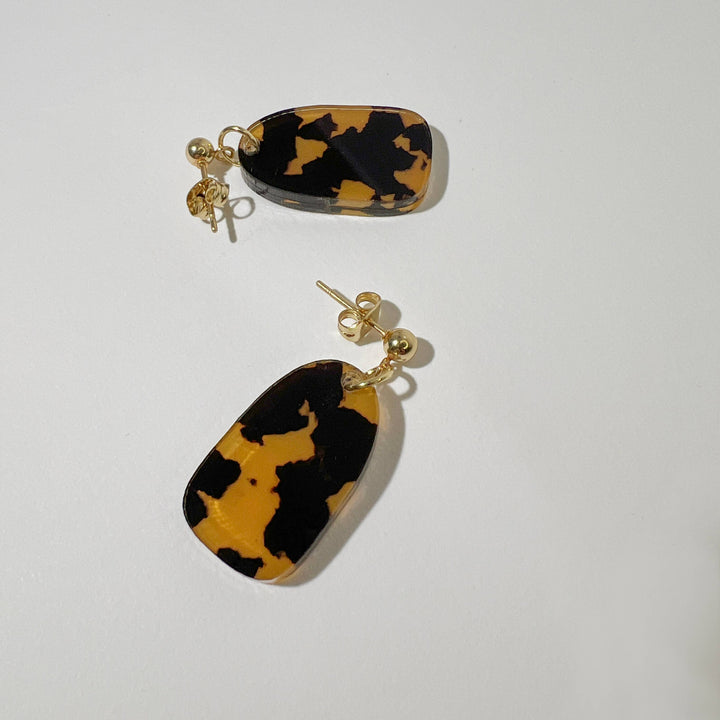 Clio Minimalist Earrings - Tortoise Shell