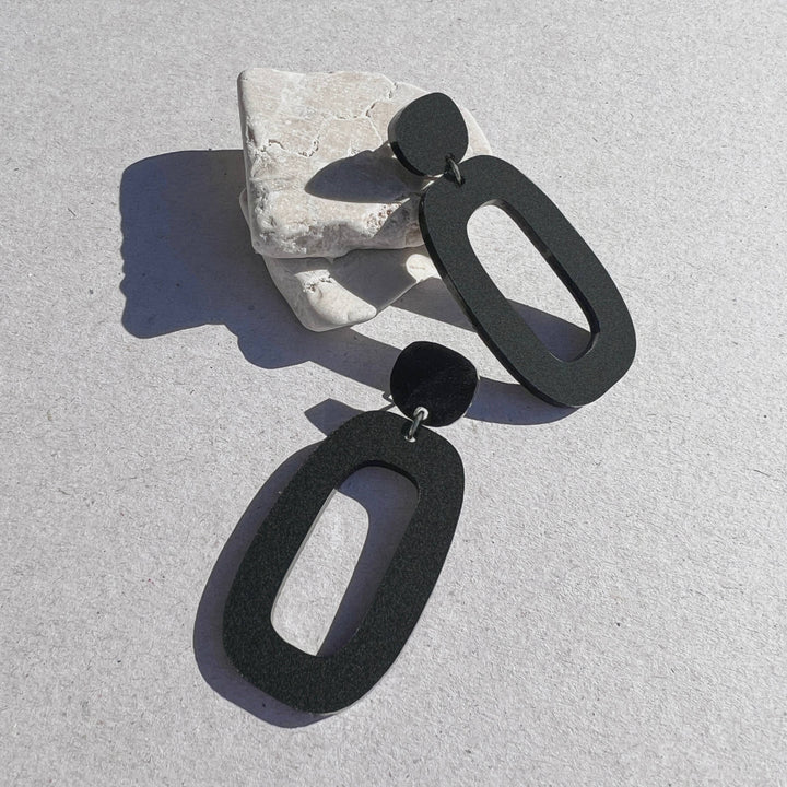 RILEY Dangle Matte Black Earrings