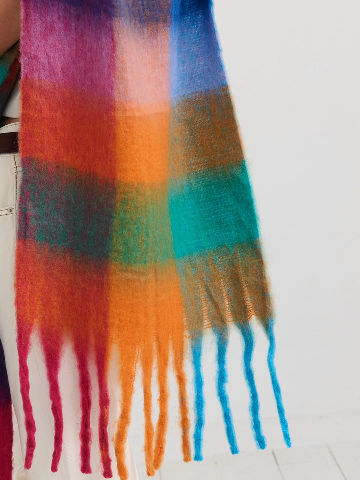 Mari Checkered Fluffy Scarf