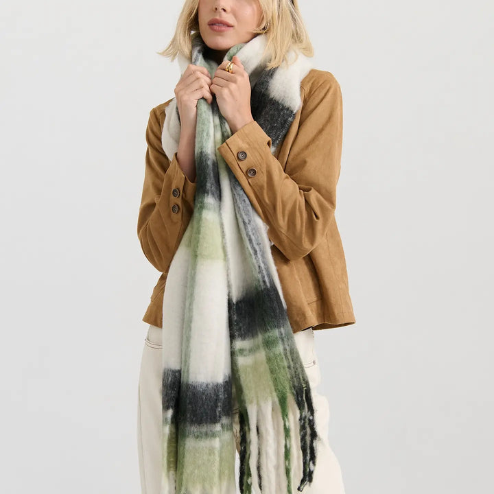 Moss Checkered Fluffy Scarf