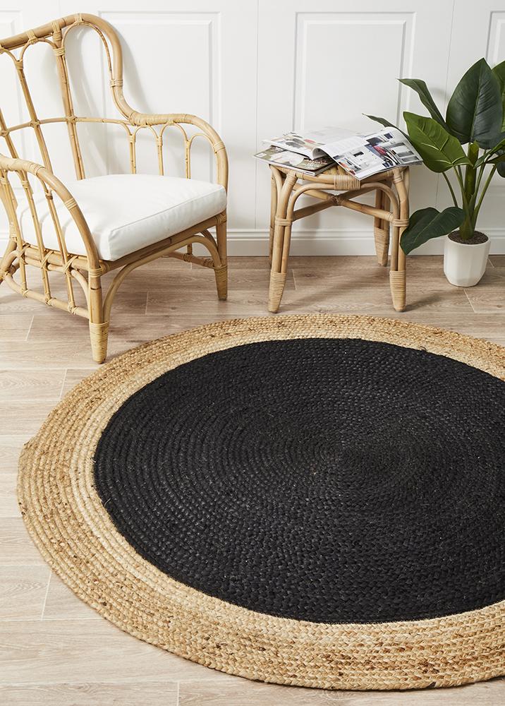 Atrium Round Natural and Black