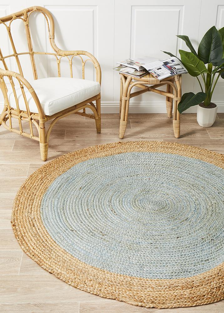 Atrium Round Natural and Light Blue