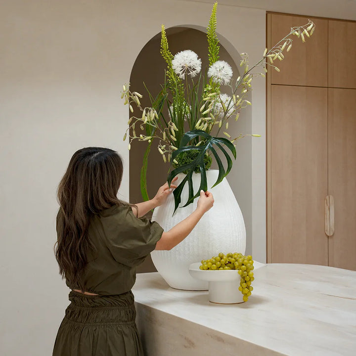 Fisko Pedestal Stand