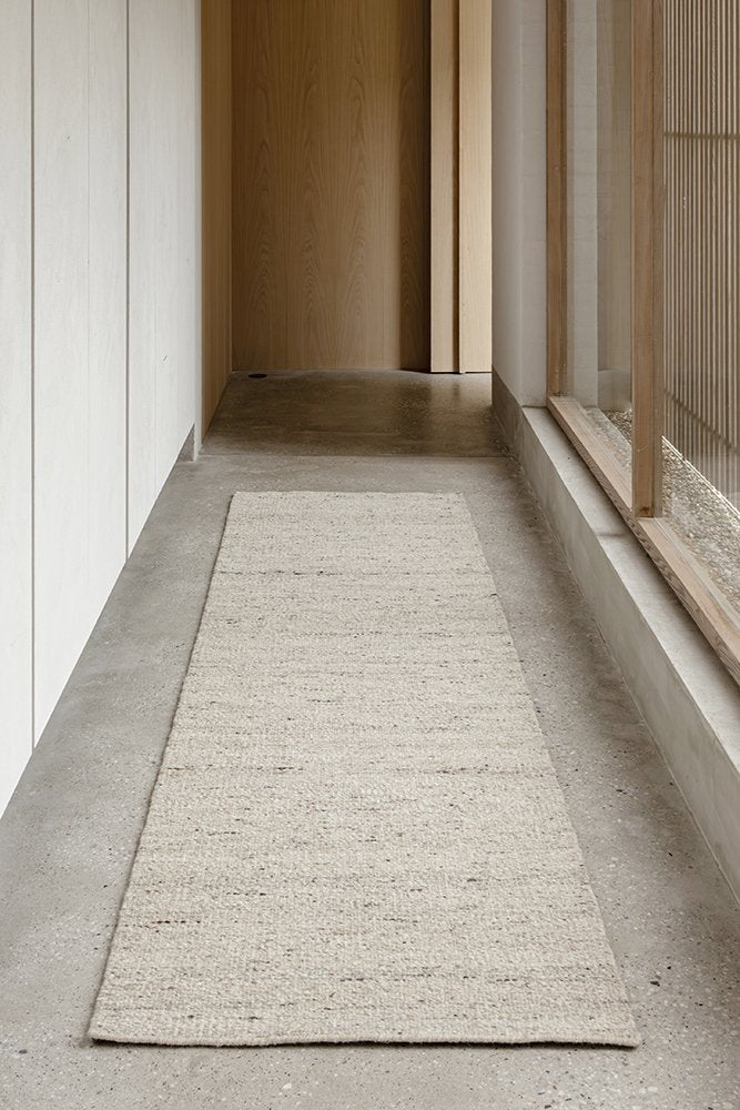 Elm Pepper Runner