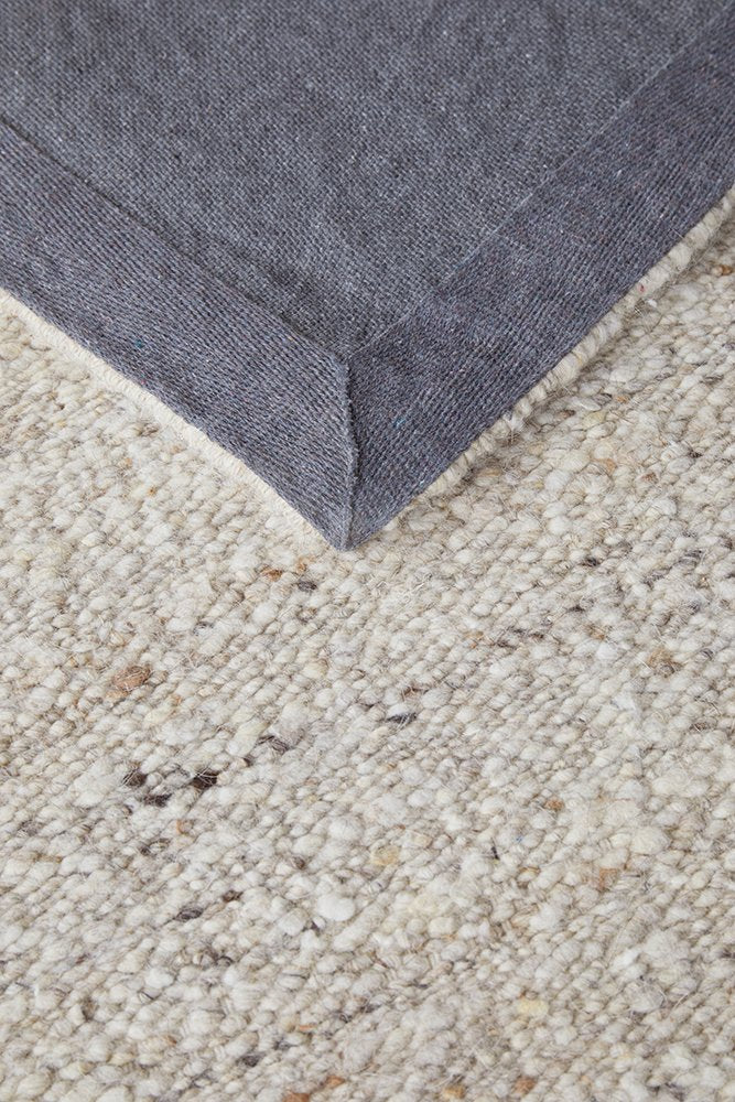 Elm Pepper Runner