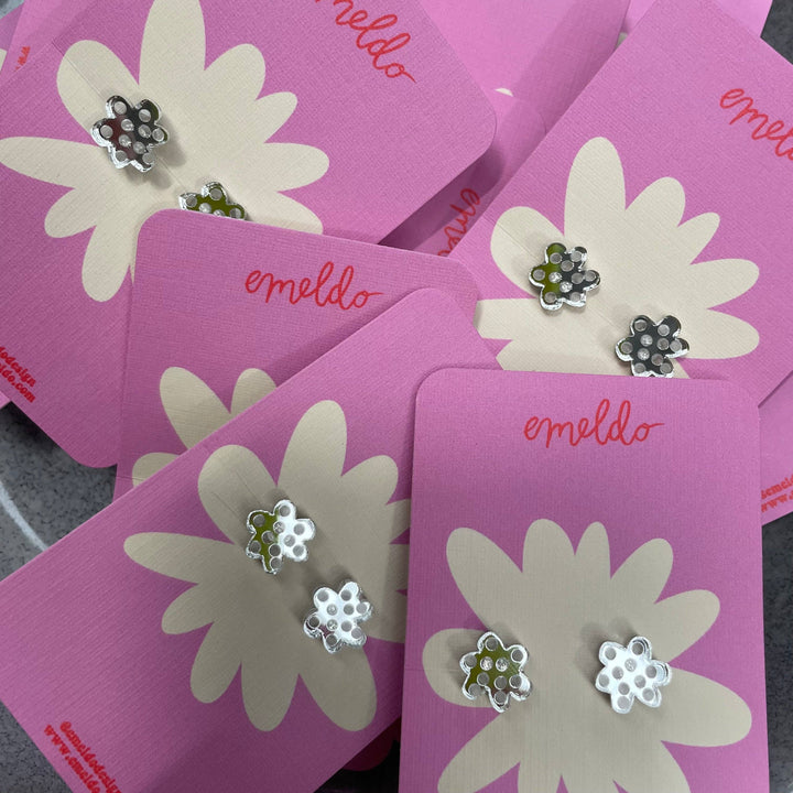 Flower Studs // select colour: Pink