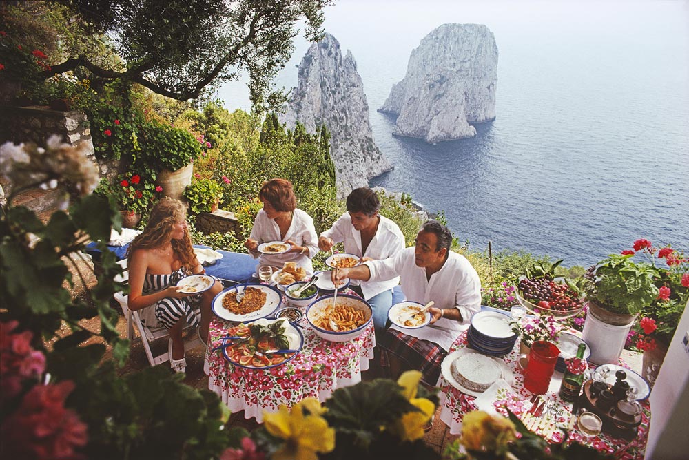 Dining Al Fresco On Capri - Slim Aarons by FinePrint Co