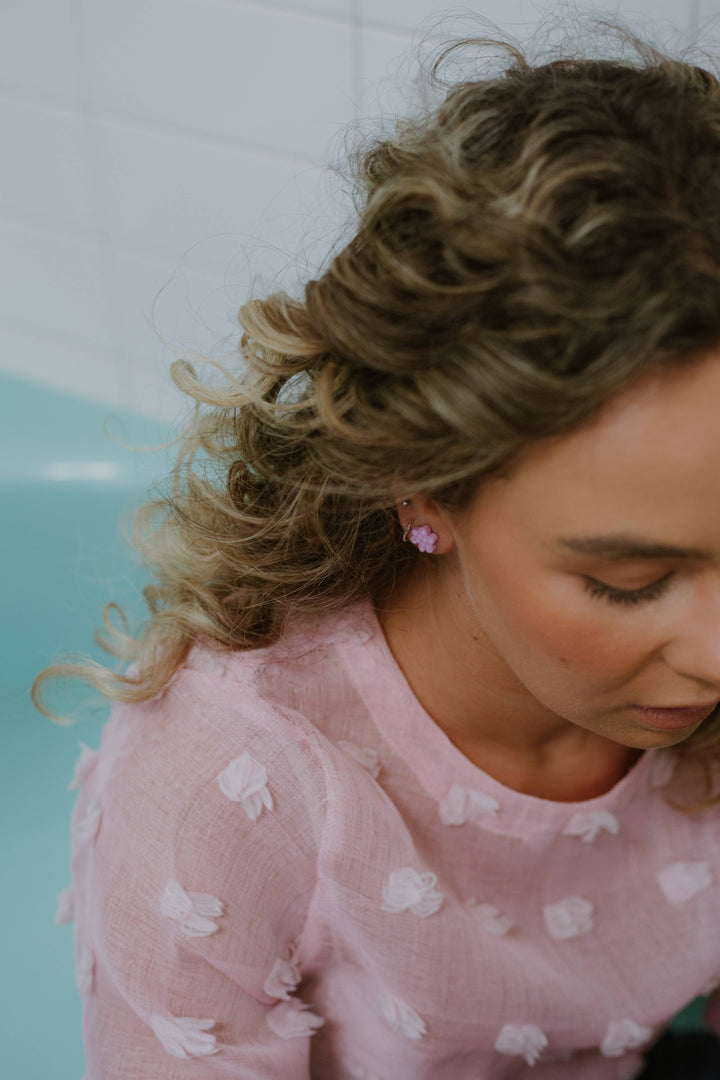 Flower Studs // select colour: Gold mirror