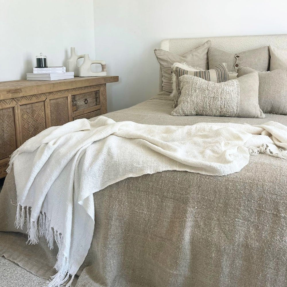 Bedouin Oversized Linen Throw - Ivory