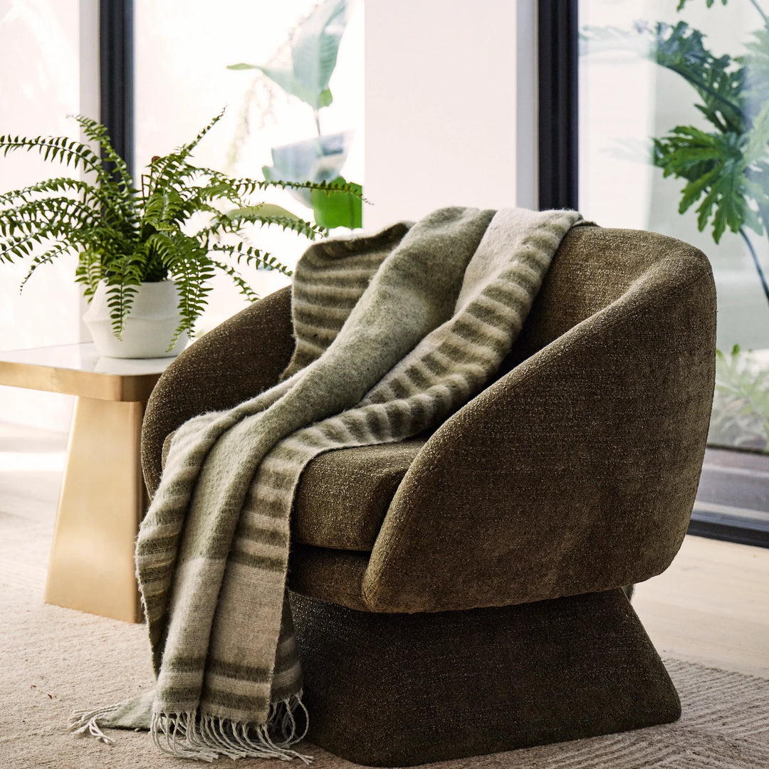 Lucca Swivel Chair Green