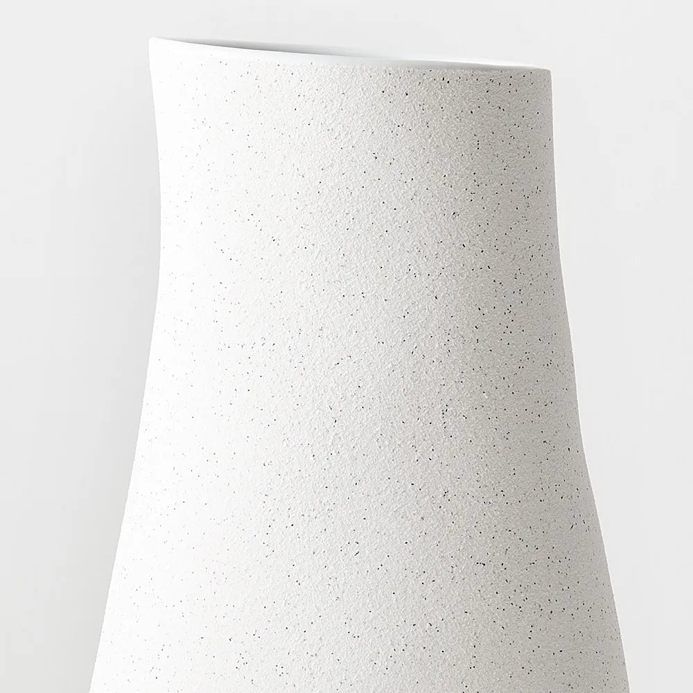 Mona Vase